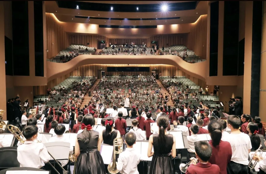 中國城市青年樂團舞台演出